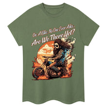 Lade das Bild in den Galerie-Viewer, Sind wir schon da? Biker-T-Shirt
